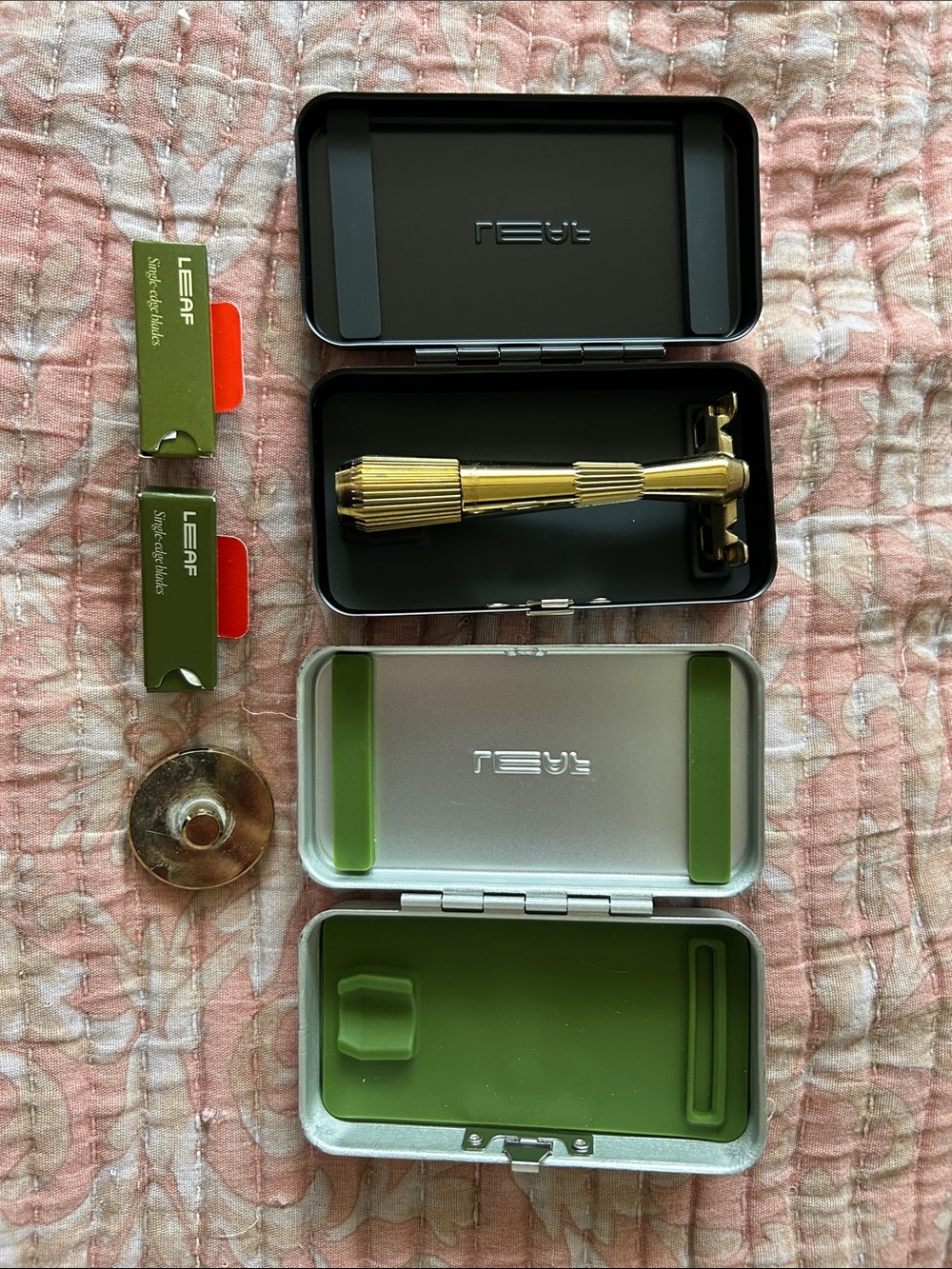 Gold Safety Razor with Green Travel Case